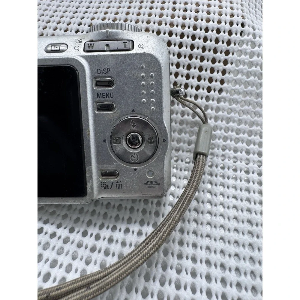 Sony Cyber-shot DSC-S700 7.2MP Digital Camera - Silver *NO POWER* For Parts
